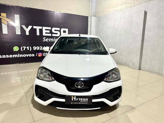 TOYOTA ETIOS 1.5 X PLUS SEDAN 16V FLEX 4P AUTOMÁTICO TOYOTA ETIOS 1.5 X PLUS SEDAN 16V FLEX 4P AUTOMÁTICO